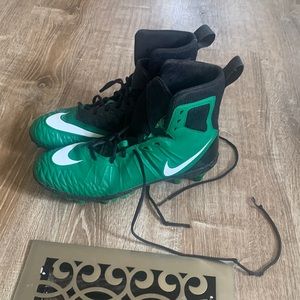 Nike Force High Top Mens Football Cleats Size 11 very good condition